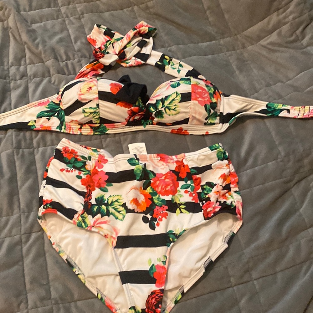 High waisted floral bikini